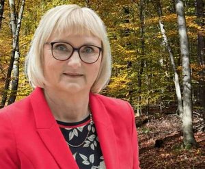 Dr. Bettina Hoffmann